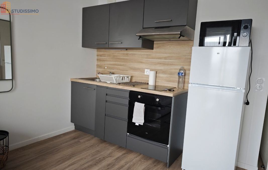 Studio meublé 26m² Plaisir - Lumineux, parking - Photo 1