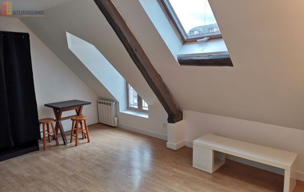 Studio 24m² Mantes-la-Jolie - Meublé, dernier étage - Photo 1