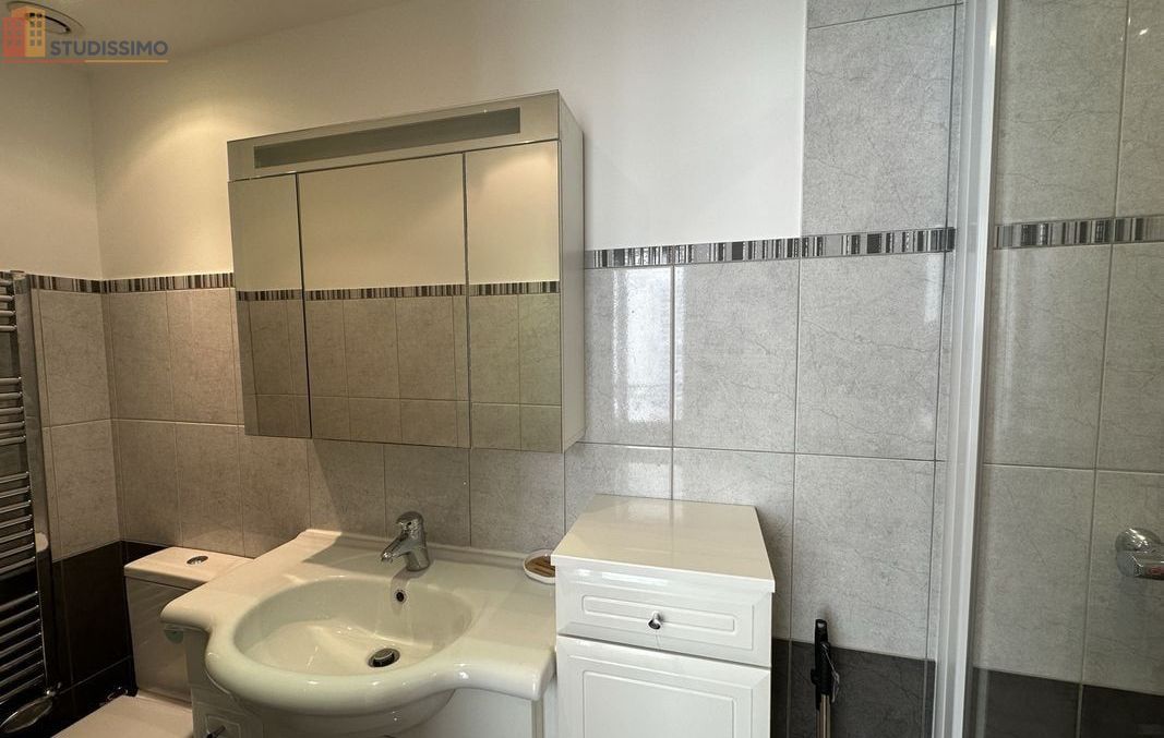 Studio meublé 16m² Saint-Germain-en-Laye - Meublé, 1er étage - Photo 5