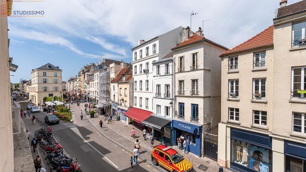 Studio meublé 16m² Saint-Germain-en-Laye - Meublé, 1er étage - Photo 2