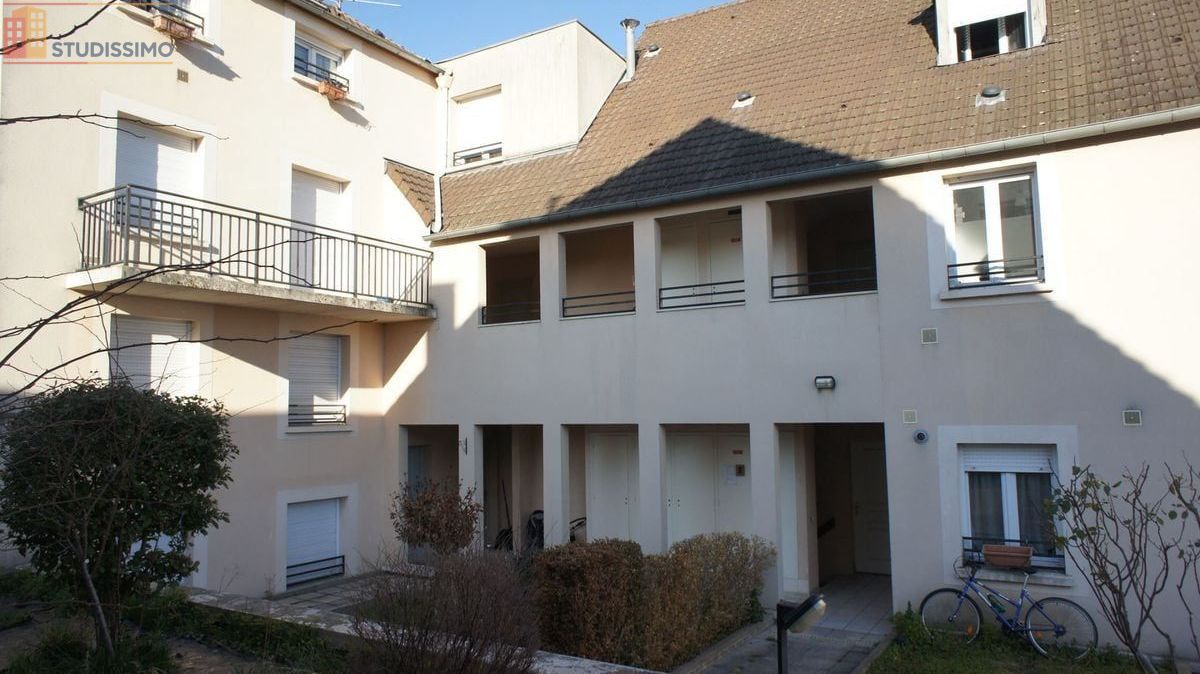 Studio à Les Mureaux