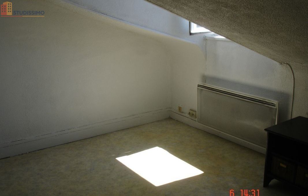 Studio 16m² Versailles - Mansardé, lumineux - Photo 2
