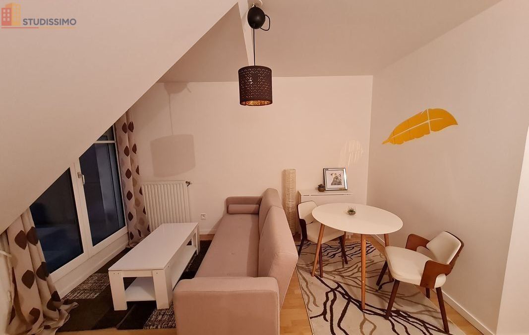 Studio meublé 22m² Rambouillet centre - Balcon, parking - Photo 1