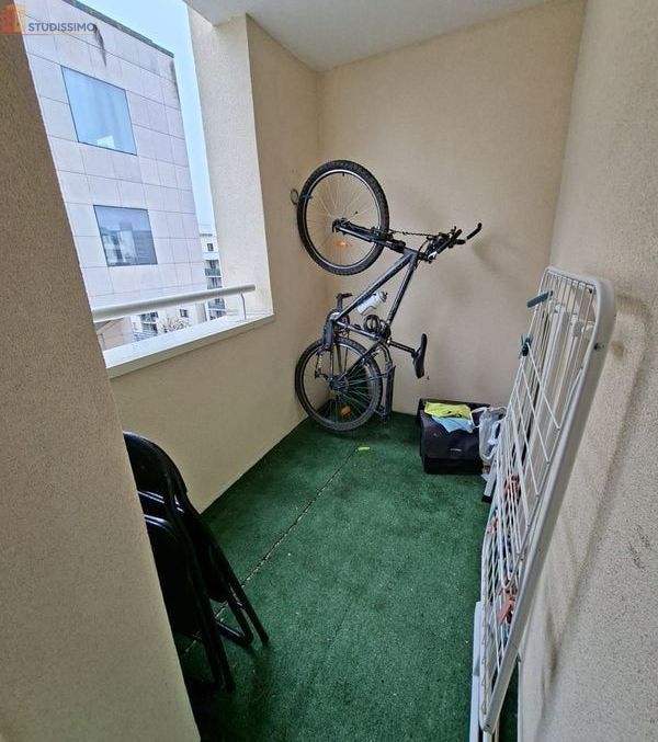 Studio meublé 29m² Guyancourt - Loggia, lumineux - Photo 1