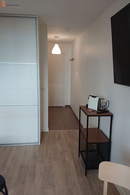 Studio meublé 27m² Versailles - Meublé, lumineux - Photo 11