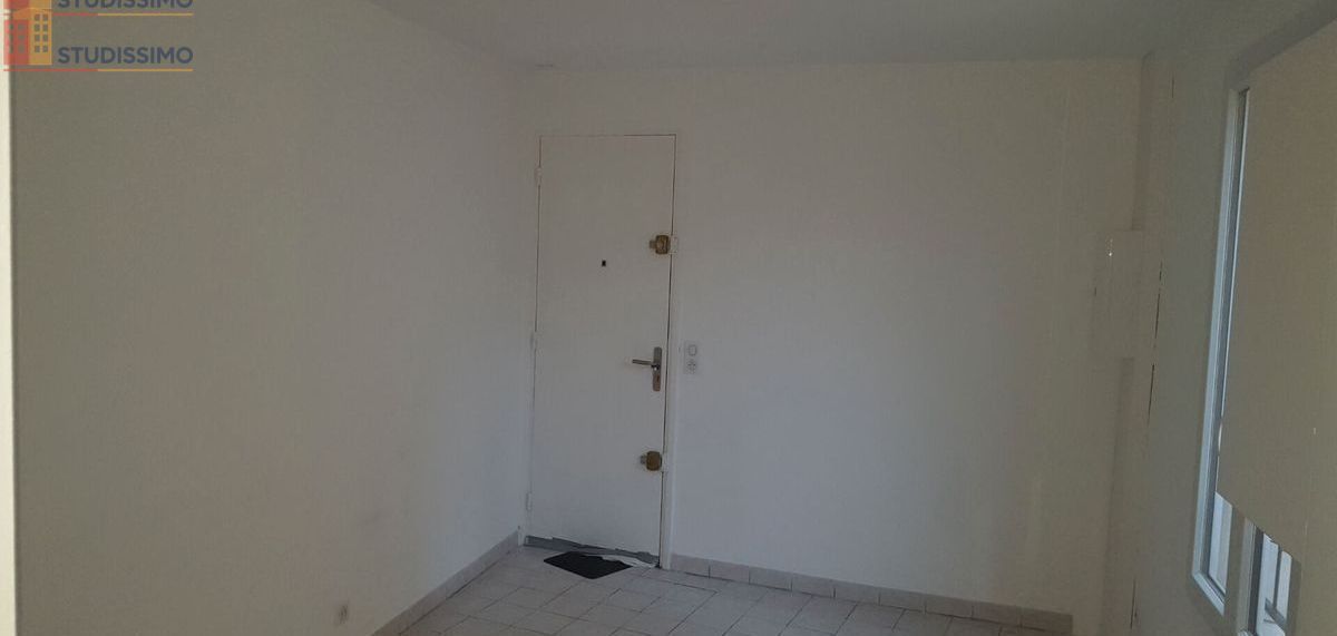 Studio 18m² Saint-Arnoult-en-Yvelines - 1er étage - Photo 1