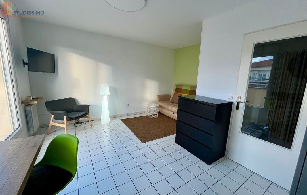 Studio meublé 25m² Fontenay-le-Fleury - Terrasse 6m², lumineux - Photo 18