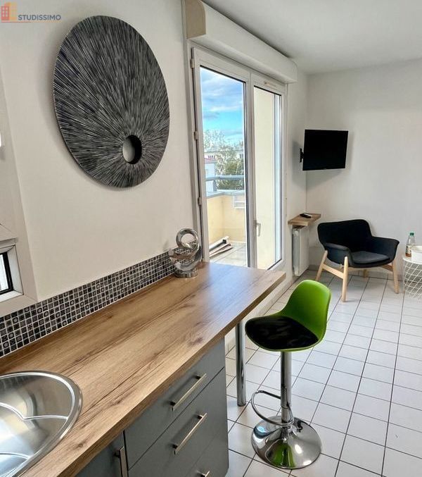 Studio meublé 25m² Fontenay-le-Fleury - Terrasse 6m², lumineux - Photo 9