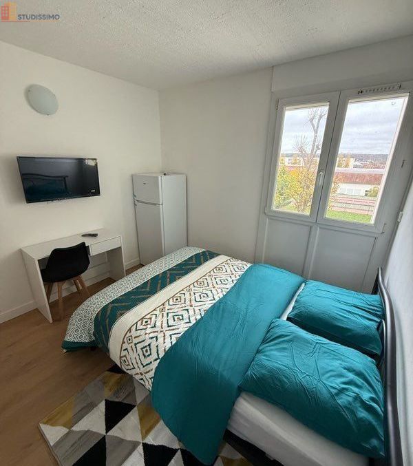 Studio 10m² Mantes-la-Ville - Meublé, éligible APL - Photo 1