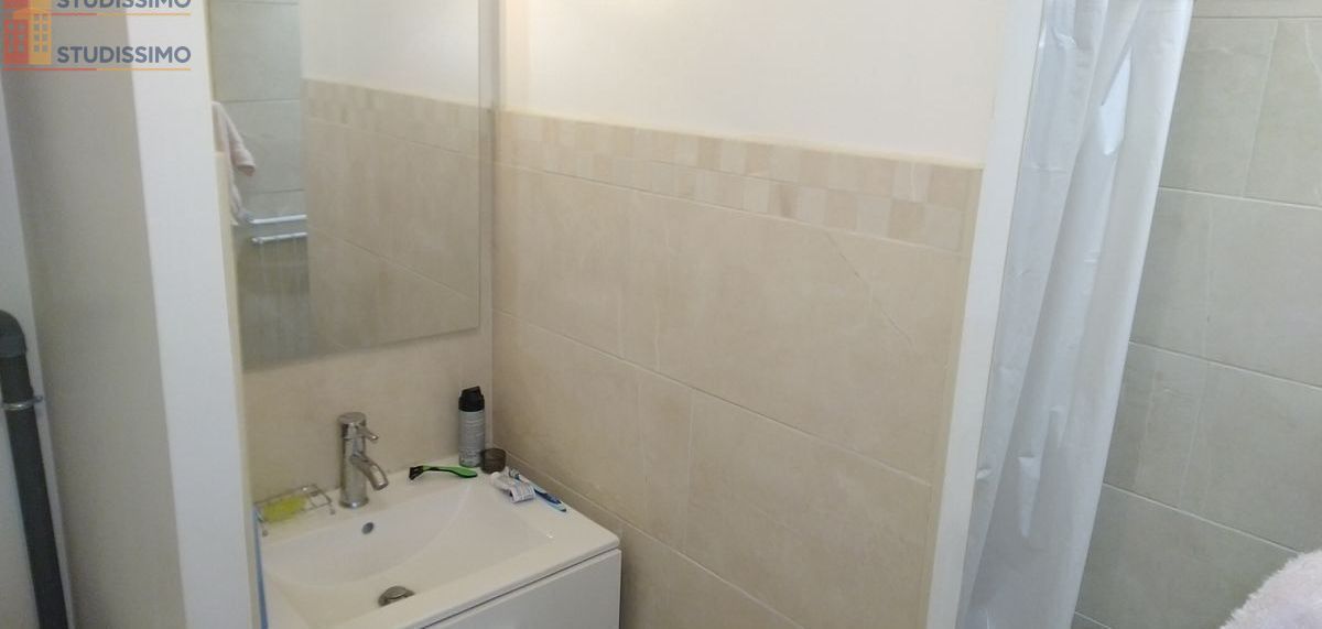 Studio meublé 24m² Niort - Proche des Halles - Photo 2