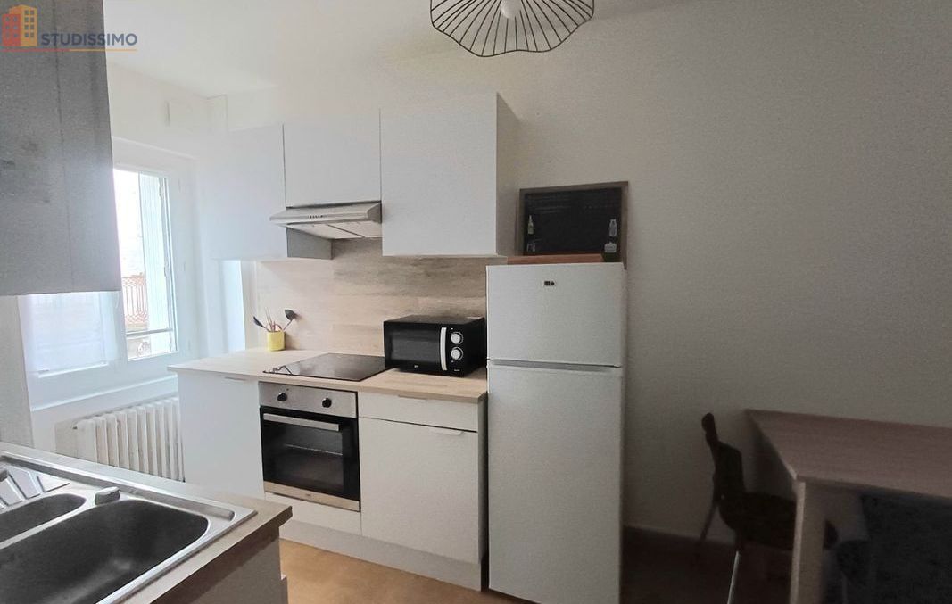 Studio 33m² Niort 79000 - Meublé, lumineux - Photo 8
