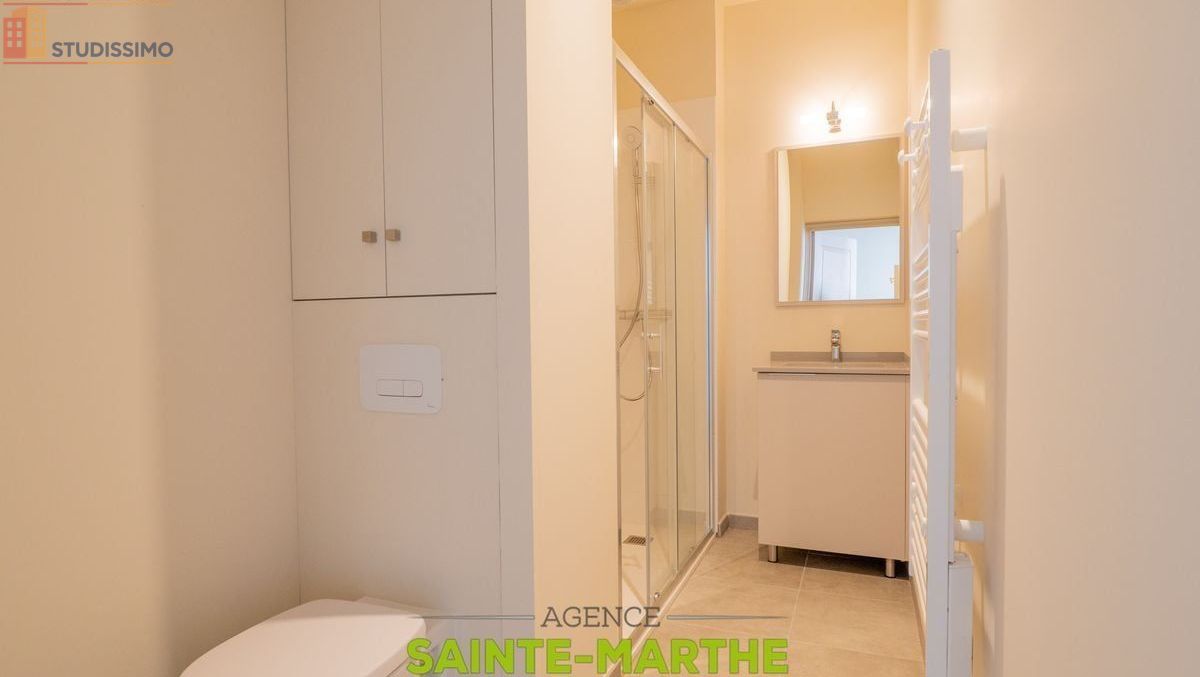Studio 23m² Niort - - Photo 2