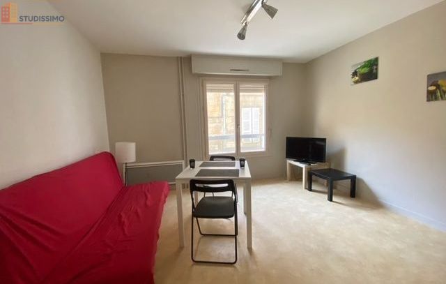 Studio meublé 27m² Niort - Meublé, DPE D - Photo 1