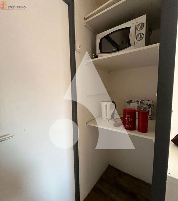 Studio meublé 17m² Niort - Meublé, 2e étage - Photo 1