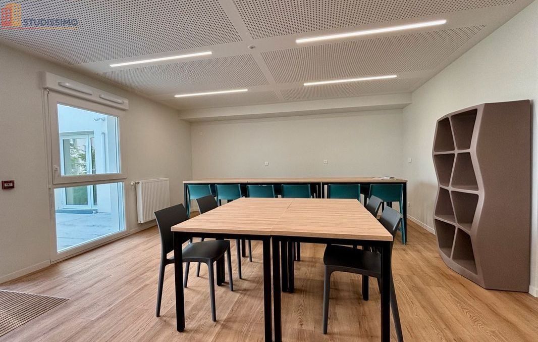 Studio 24m² Niort - Meublé, charges comprises - Photo 2