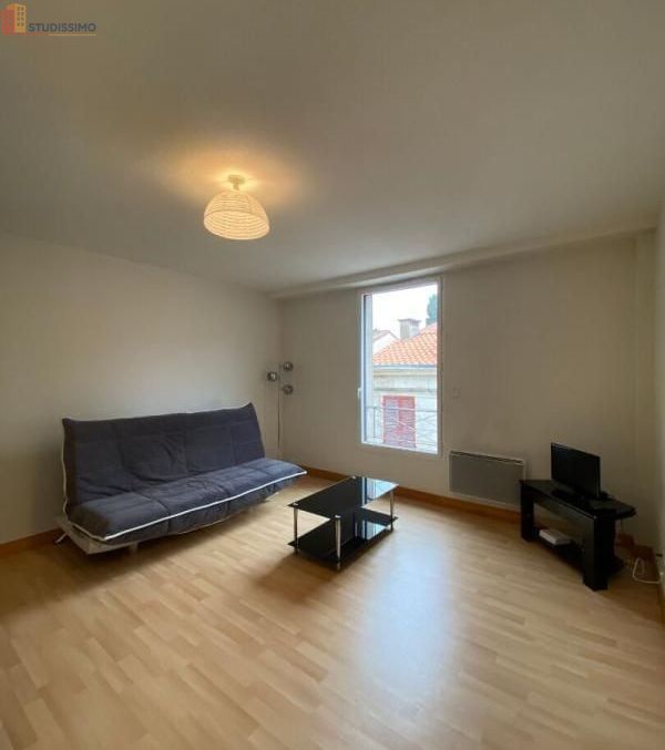 Studio 34m² Niort - Meublé, 1er étage - Photo 8