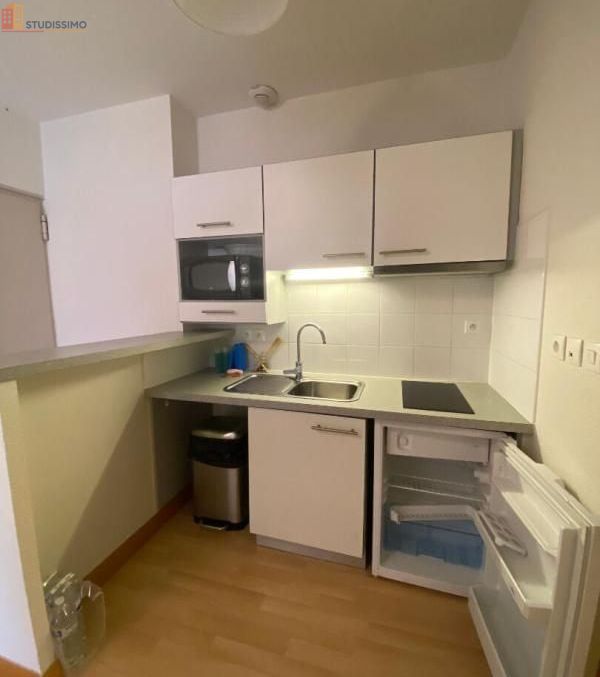 Studio 34m² Niort - Meublé, 1er étage - Photo 3