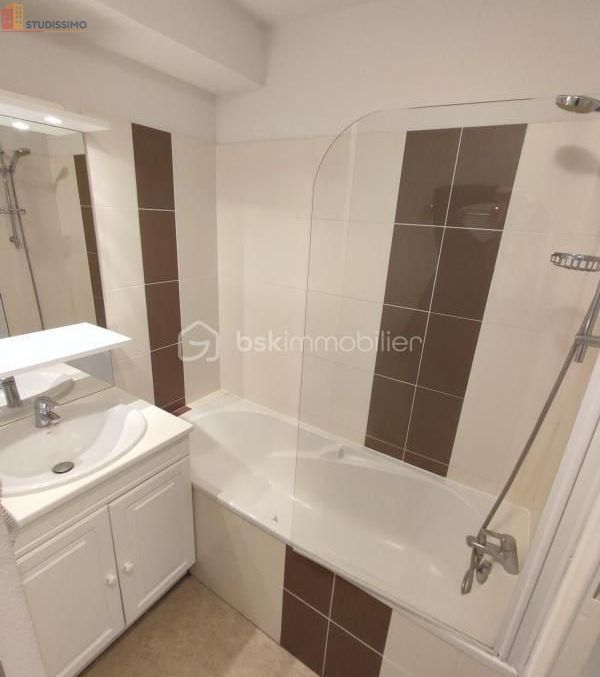Studio 20m² Plescop - Lumineux, proche commodités - Photo 2