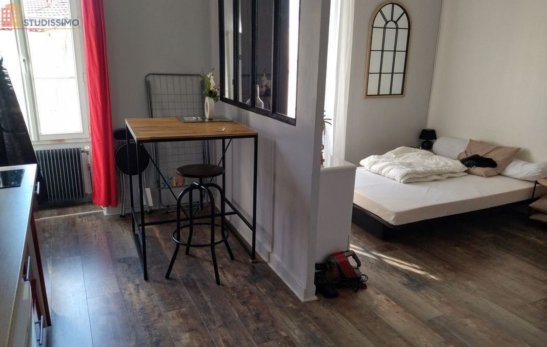 Studio meublé 26m² Niort - Face UCO, toutes charges comprises - Photo 1