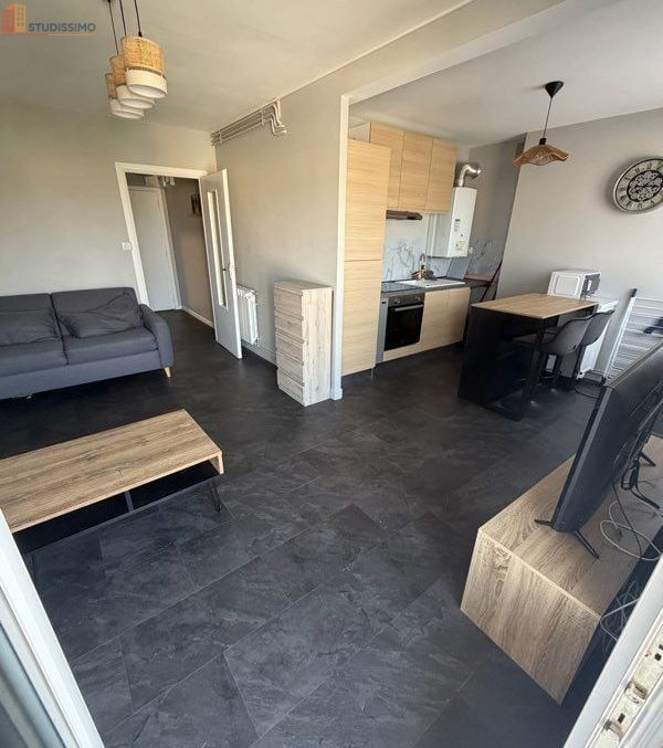 Studio meublé 30m² Niort 79000 - Meublé, DPE D - Photo 4