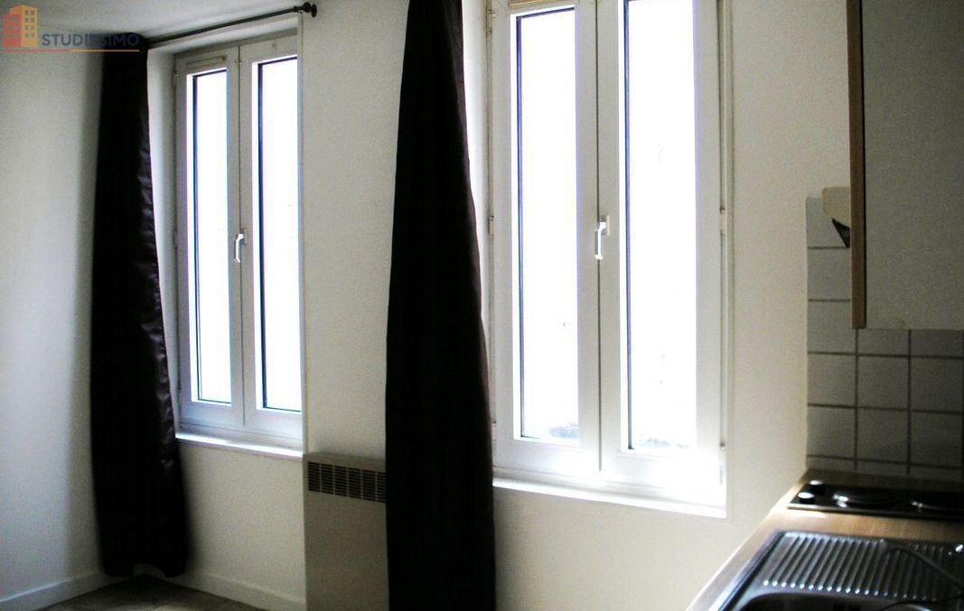 Studio meublé 27m² Niort centre - Proche UCO, calme - Photo 2