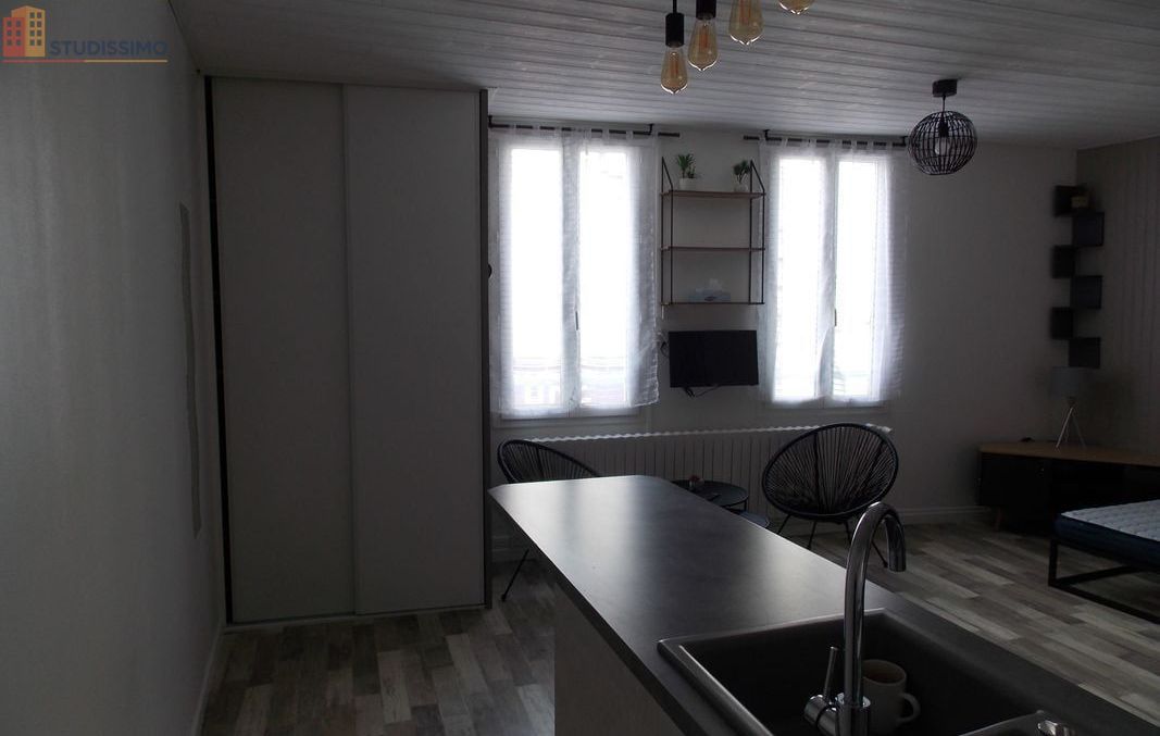 Studio meublé 28m² Niort centre - Meublé, DPE C - Photo 1