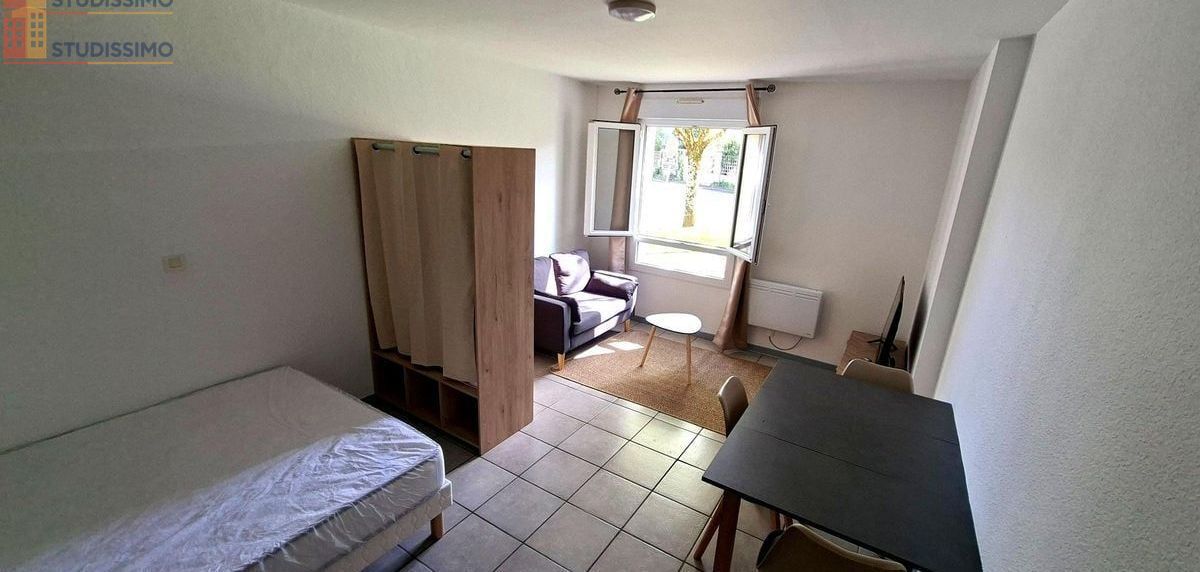 Studio meublé 24m² Niort - Lumineux, parking - Photo 1
