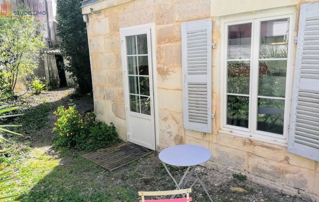 Studio meublé 26m² Niort - Jardin, face UCO - Photo 4
