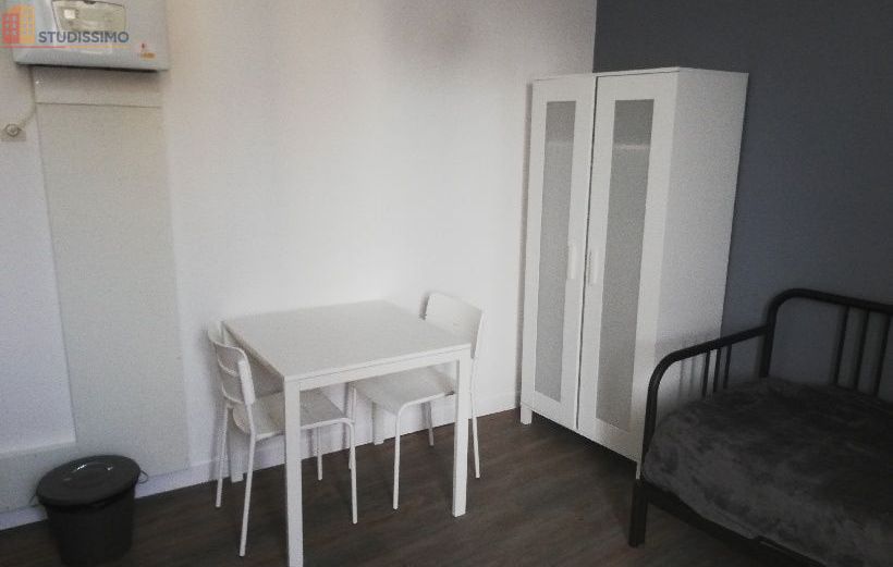 Studio meublé 18m² Bressuire - Centre-ville, meublé - Photo 2