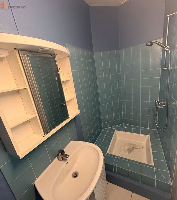 Studio meublé 20m² Niort 79000 - Meublé, 2e étage - Photo 1