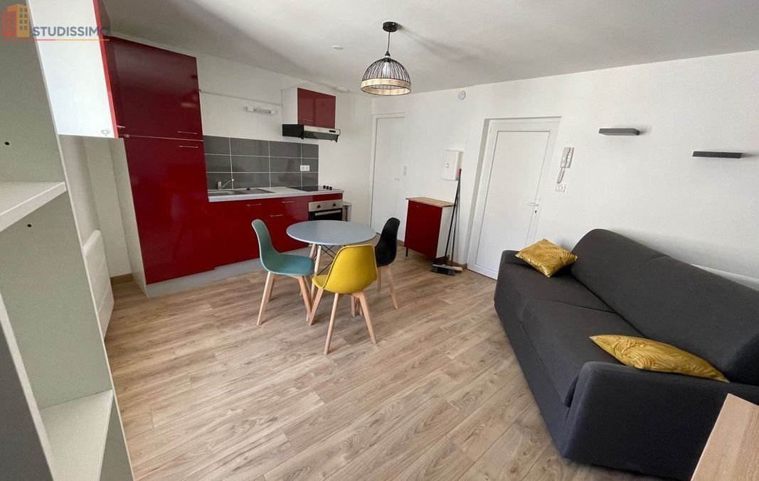 Studio meublé 25m² Thouars - Meublé, 1 pièce - Photo 2