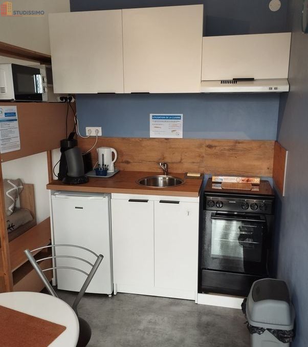 Studio 21m² Niort - Meublé, stationnement sécurisé - Photo 2