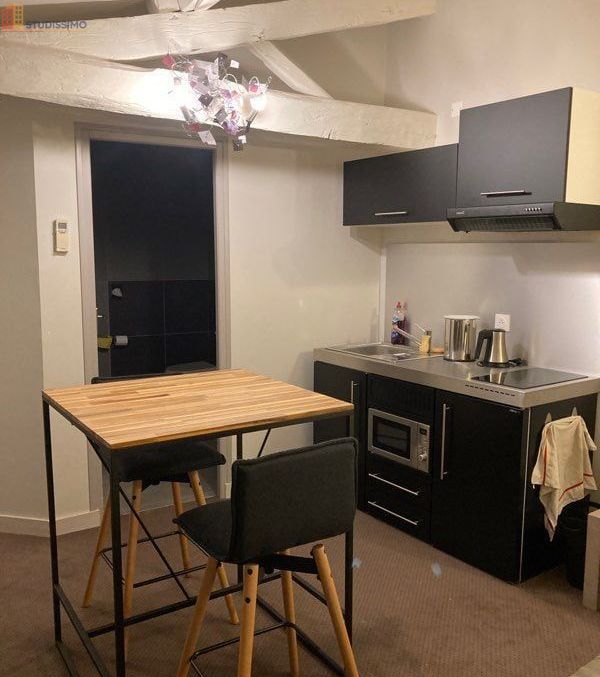 Studio 27m² Niort centre - Meublé, libre immédiatement - Photo 1