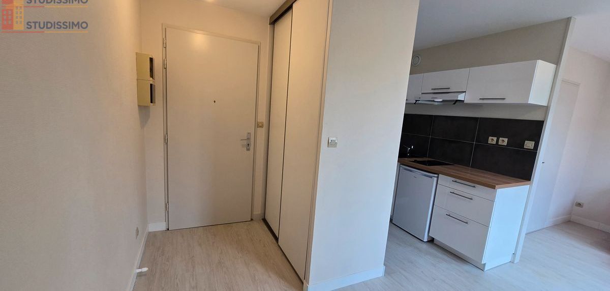 Studio meublé 22m² Niort - Entièrement rénové, parking - Photo 2