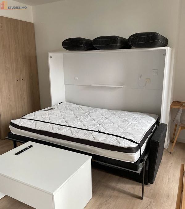 Studio meublé 19m² Secondigny - Meublé, DPE C - Photo 2