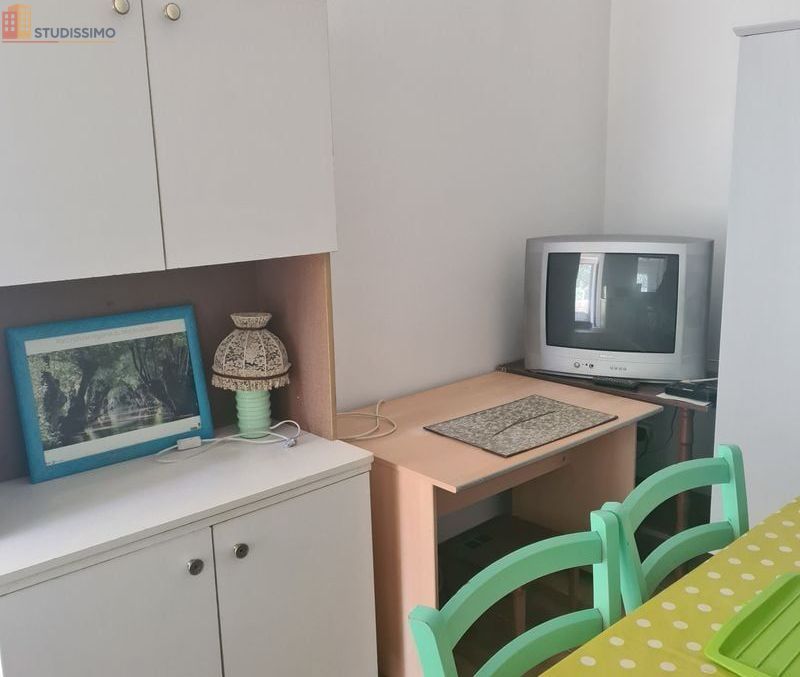Studio 18m² Niort 79000 - Meublé, DPE C - Photo 2