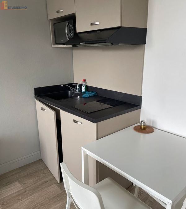 Studio 24m² Niort 79000 - Meublé, 1er étage - Photo 5