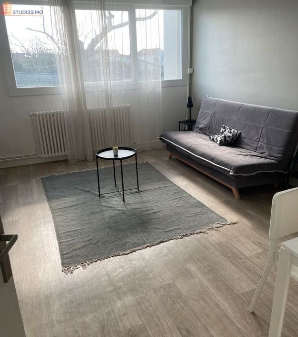 Studio à Niort