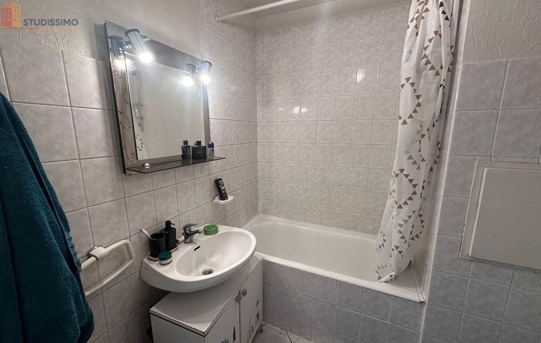 Studio 34m² Metz - Étage élevé, lumineux - Photo 1