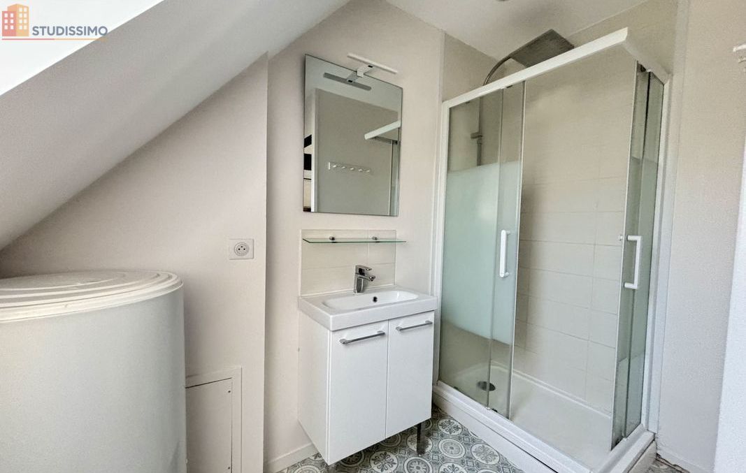 Studio meublé 31m² Amiens - Duplex, 3e étage - Photo 8
