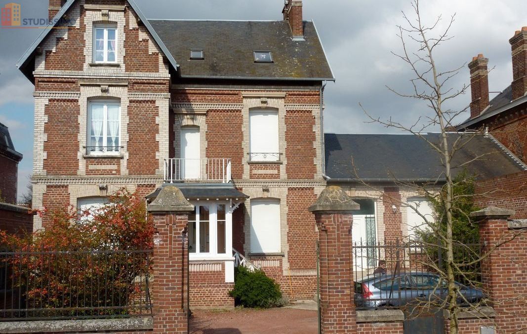 Studio à Roye