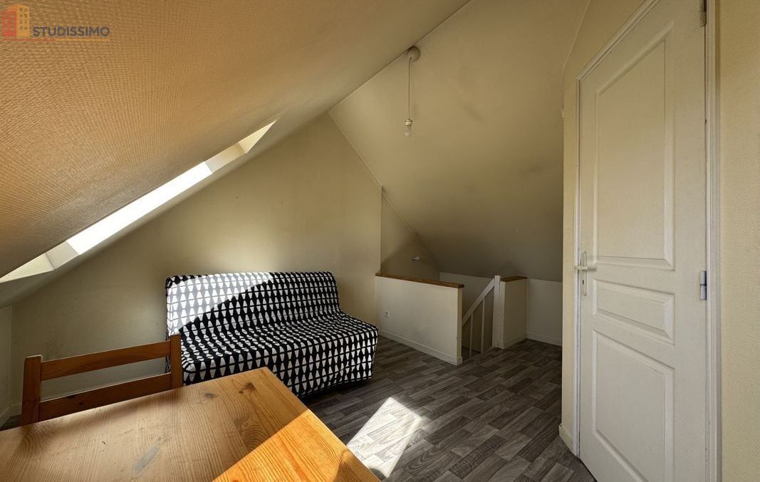 Studio 15m² Amiens - Étage 2/2, DPE C - Photo 2