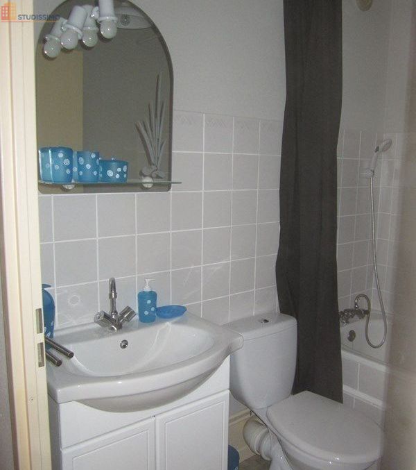 Studio meublé 23m² Metz 57050 - Place parking fermé, proche fac - Photo 1
