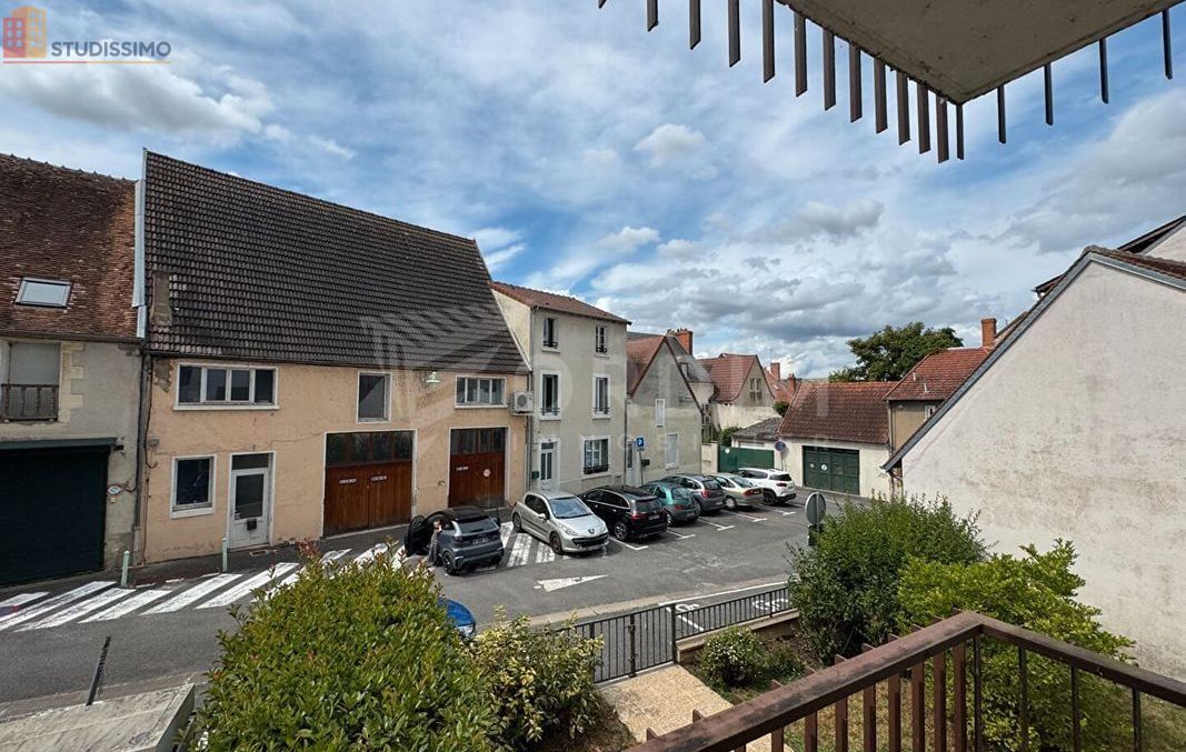 Studio 42m² Cosne-Cours-sur-Loire - étage 1/2 - Photo 4