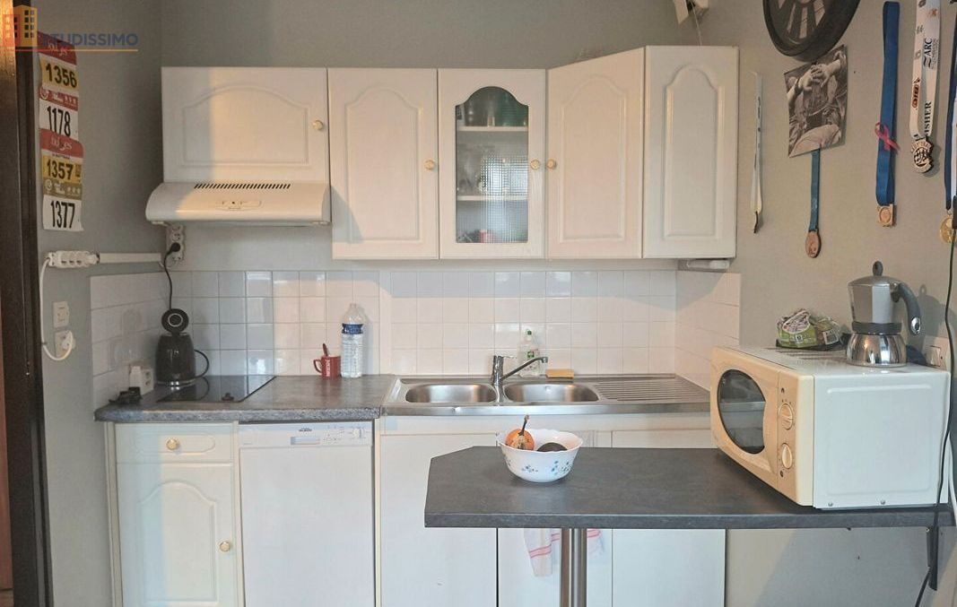 Studio 47m² Beauvais - Dernier étage, lumineux - Photo 9