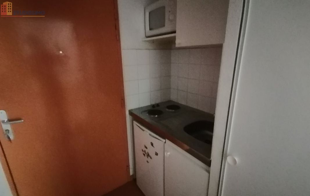 Studio meublé 20m² Amiens centre - Idéal étudiant, parking - Photo 2