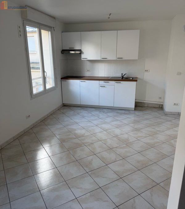 Studio à Le Plessis-Belleville