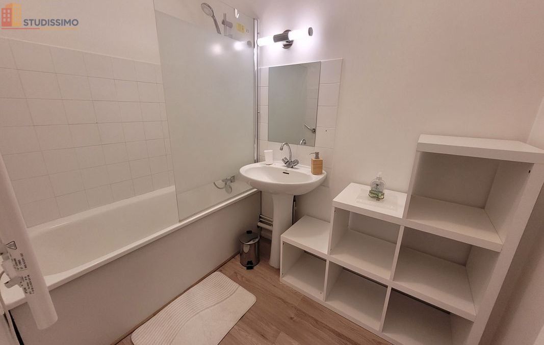 Studio meublé 28m² Amiens centre - Lumineux, calme - Photo 2