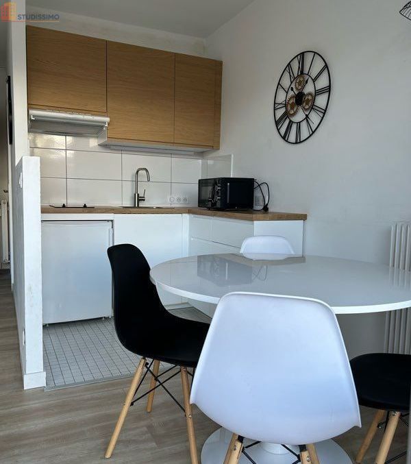 Studio meublé 27m² Amiens Henriville - Balcon, en résidence - Photo 3