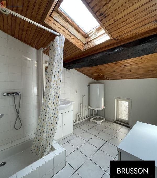 Studio meublé 47m² Castres - Dernier étage, lumineux - Photo 2